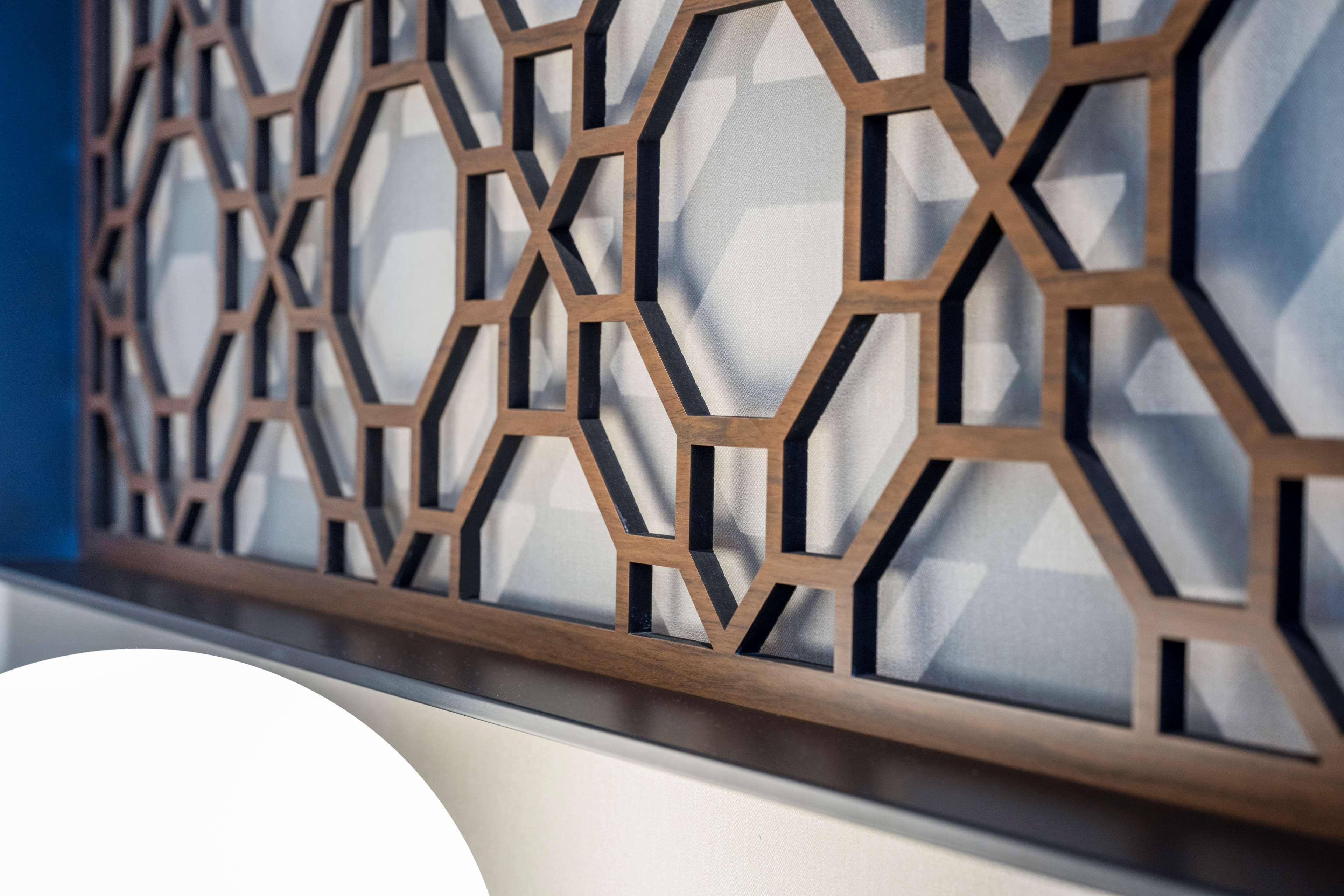 Aleph Doha Residences, Curio Collection By Hilton Ngoại thất bức ảnh Detail of the screen