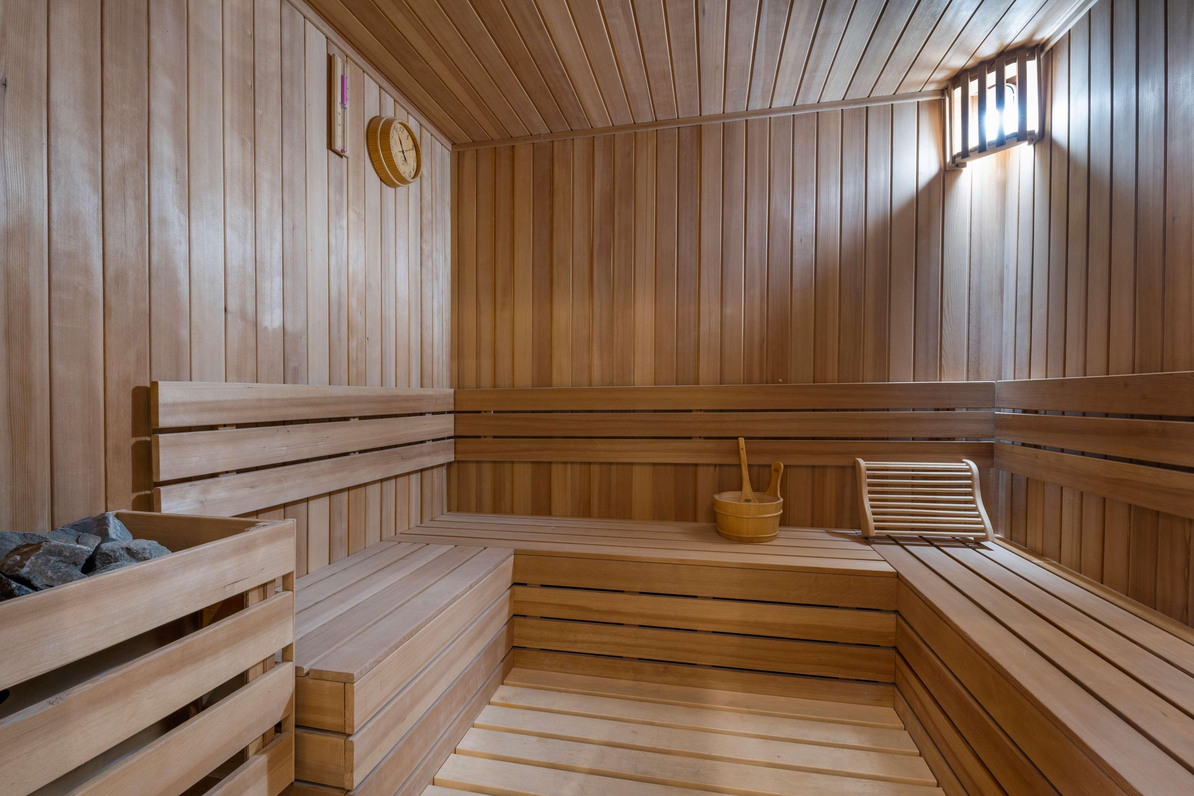 Aleph Doha Residences, Curio Collection By Hilton Ngoại thất bức ảnh A Finnish sauna