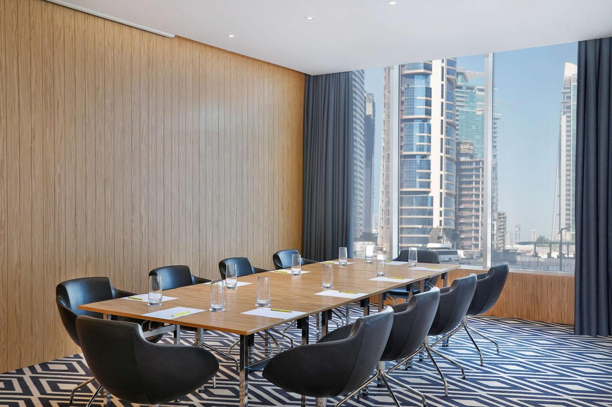 Aleph Doha Residences, Curio Collection By Hilton Ngoại thất bức ảnh Meeting room
