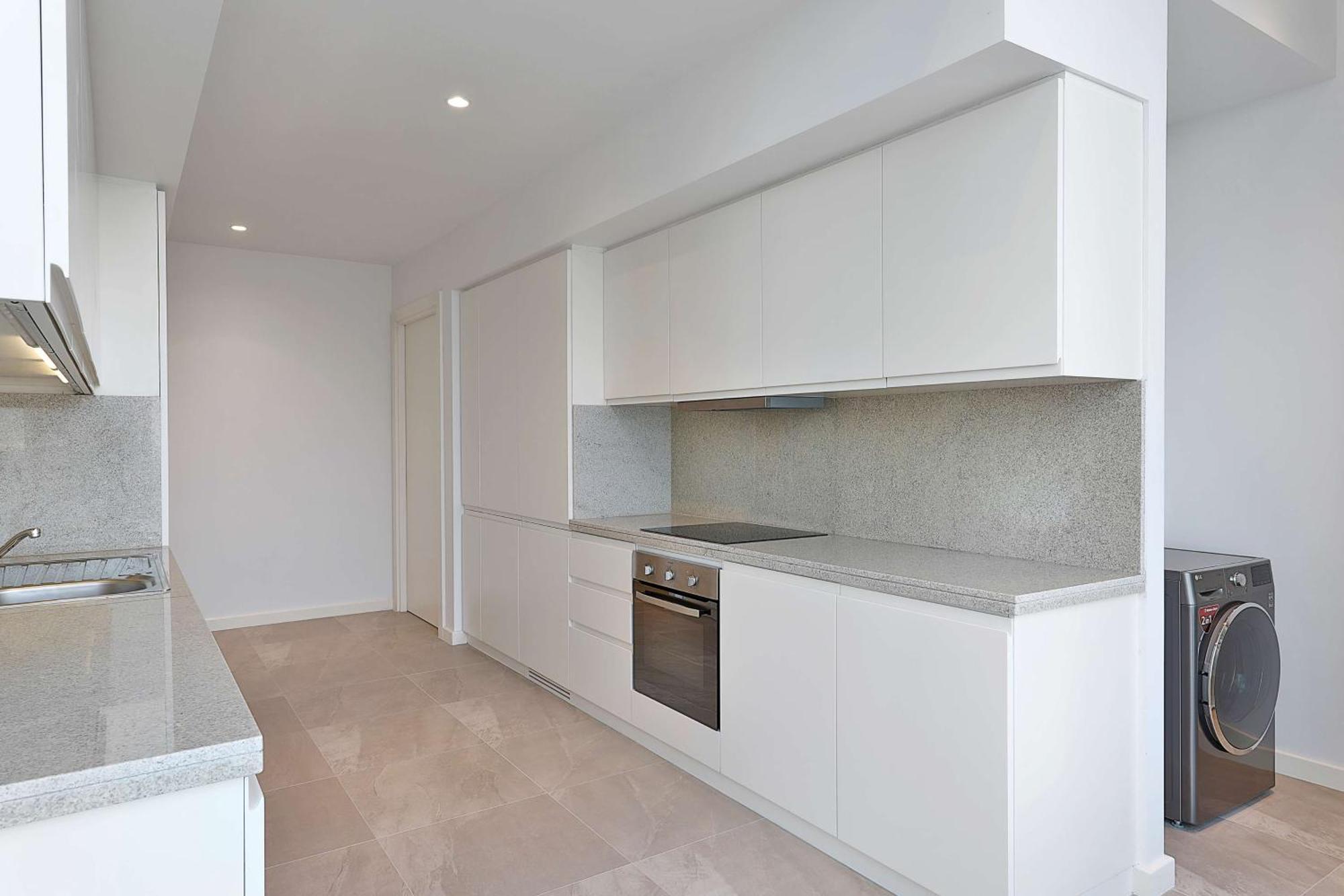 Aleph Doha Residences, Curio Collection By Hilton Ngoại thất bức ảnh A kitchen in a typical apartment