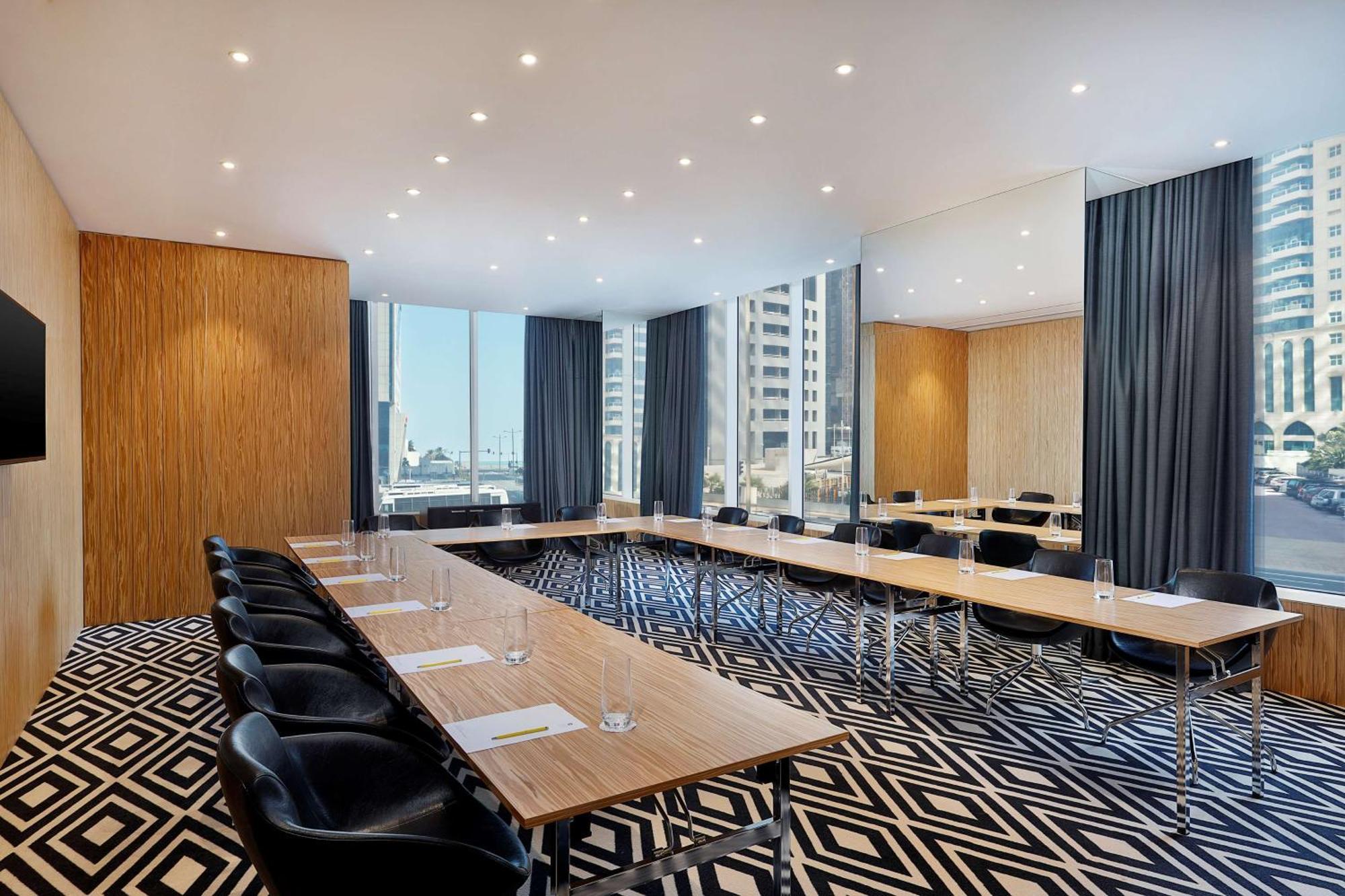 Aleph Doha Residences, Curio Collection By Hilton Ngoại thất bức ảnh Meeting room