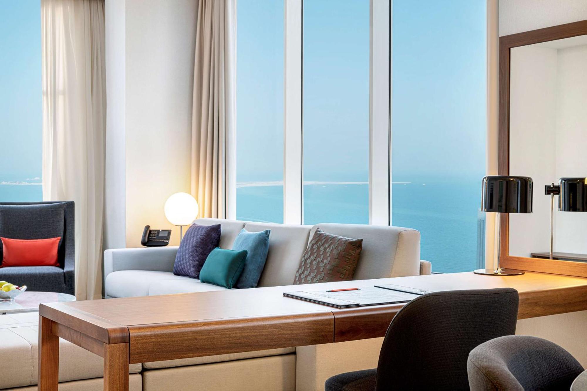 Aleph Doha Residences, Curio Collection By Hilton Ngoại thất bức ảnh A room at the hotel