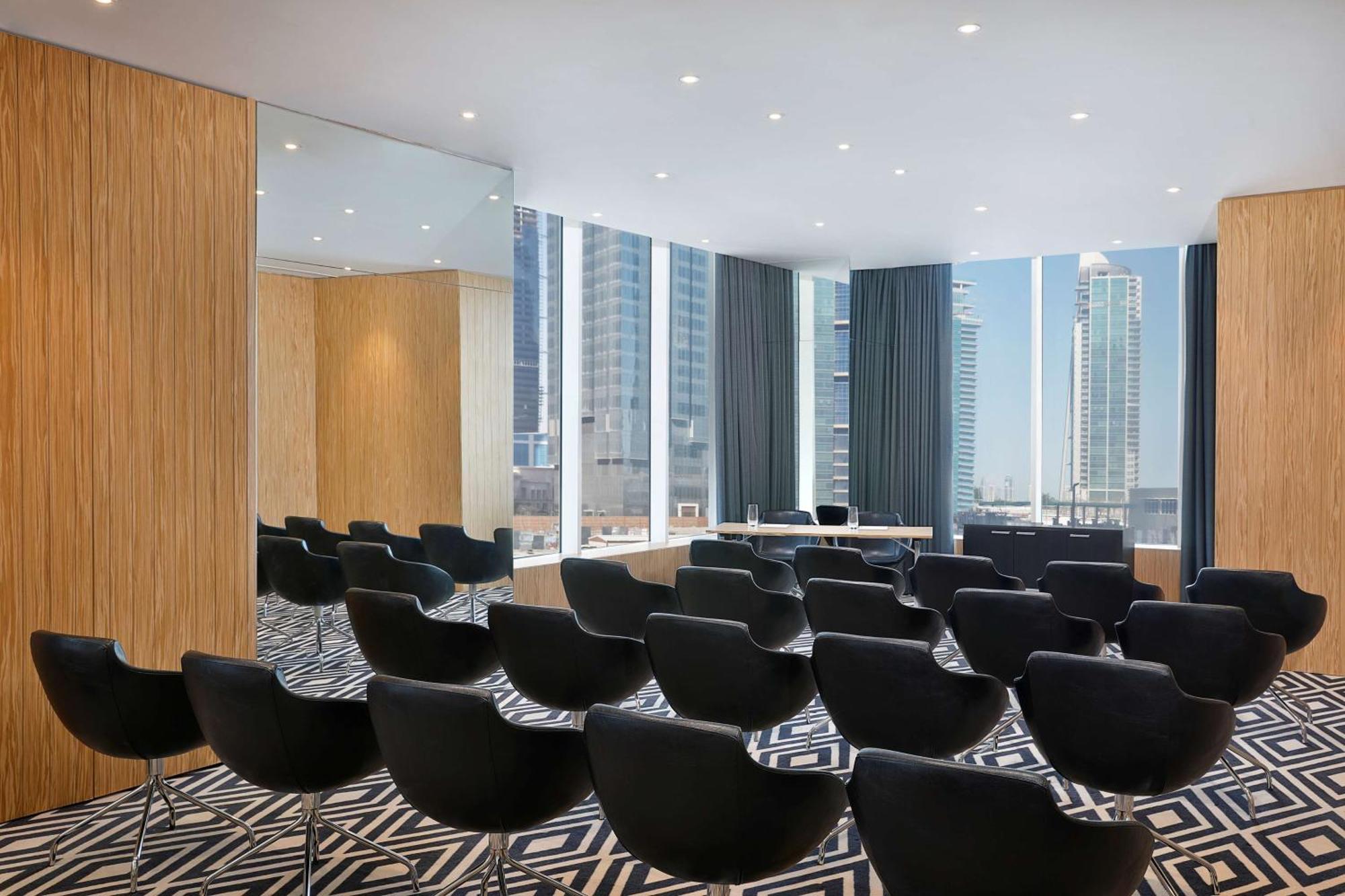 Aleph Doha Residences, Curio Collection By Hilton Ngoại thất bức ảnh Meeting room